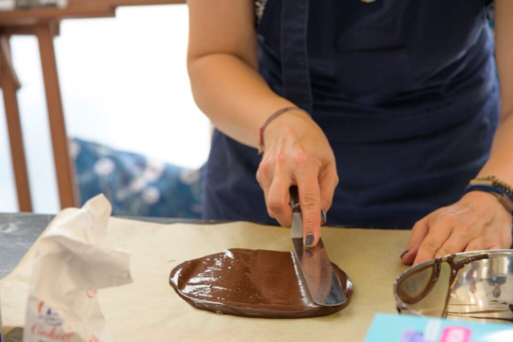 Photo tempering chocolate
